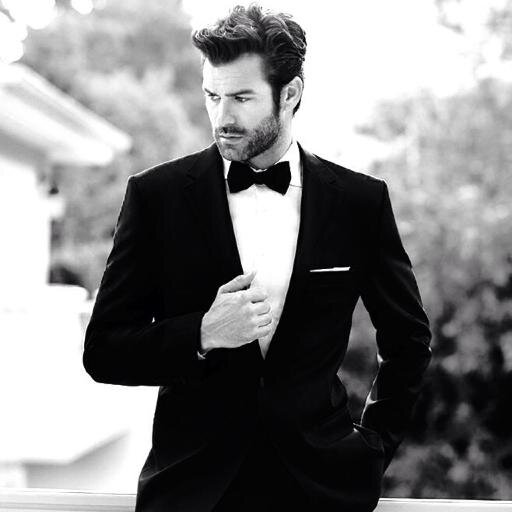 Takip eden takip edilir // RT için DM atın ! 
Beğendiğim Twitleri RT'lerim .