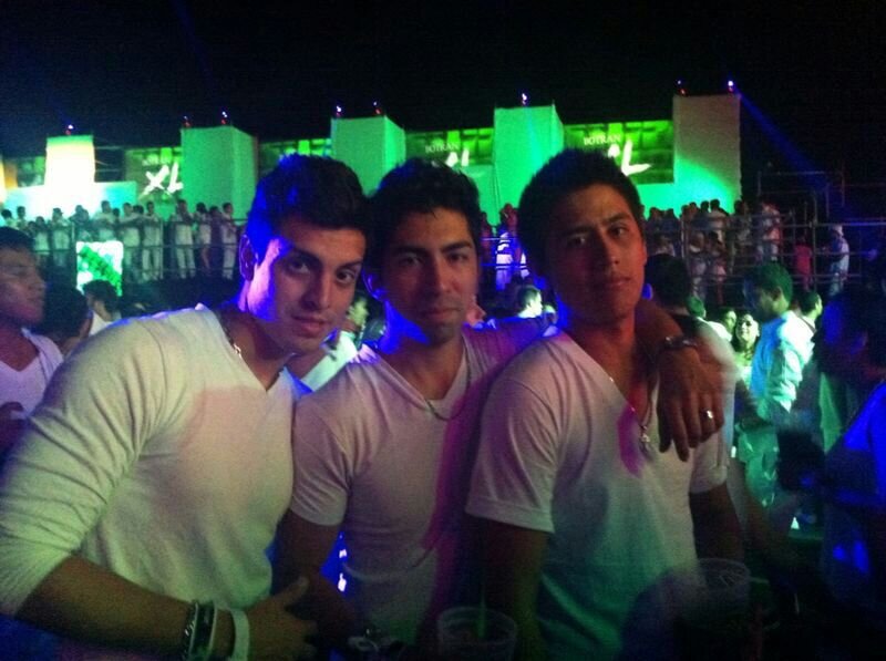 Krlos__89's profile picture. Amooo a mi novia cn toodo mi corazn