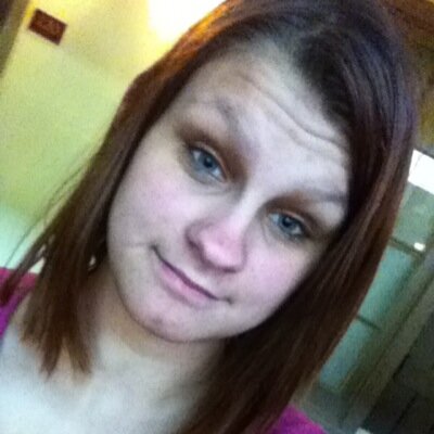 My name is shannan newsome & I'm 18 / taken ♥