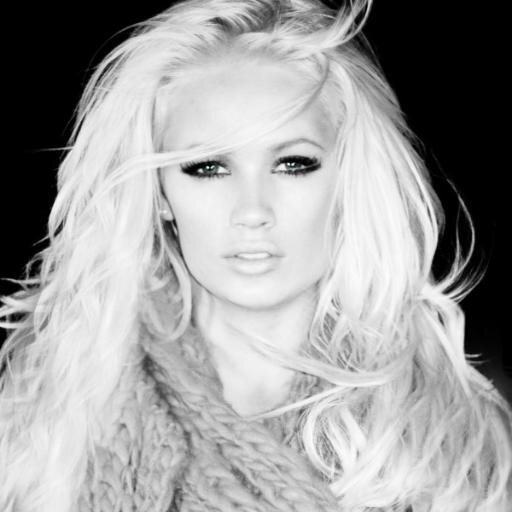 Hello shoes time step in you again... GRLvevo http://t.co/0RlHmxRvyg …