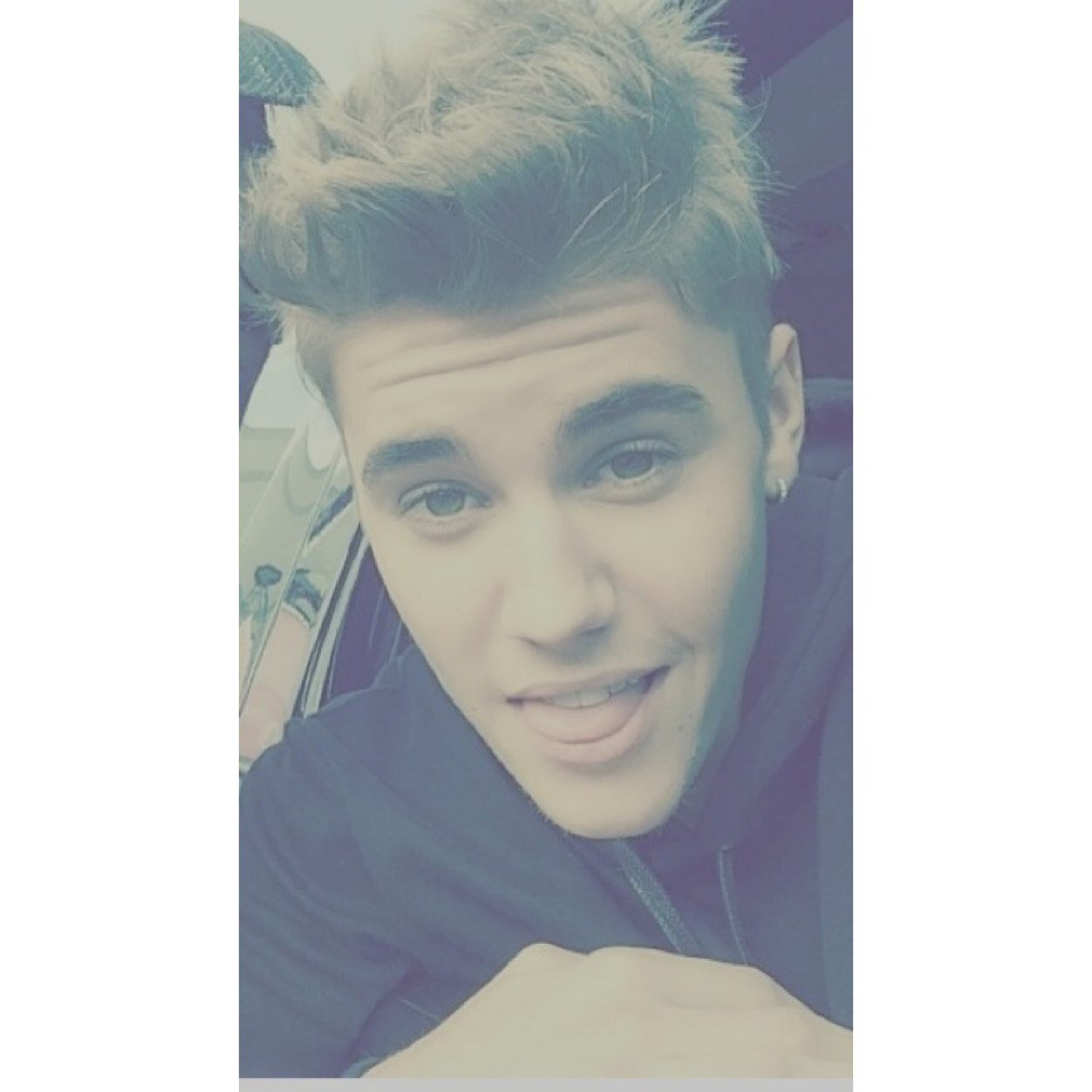 BELIEBER SINCE 2010 ♡ | 1 MARCH 1994 ♕ |