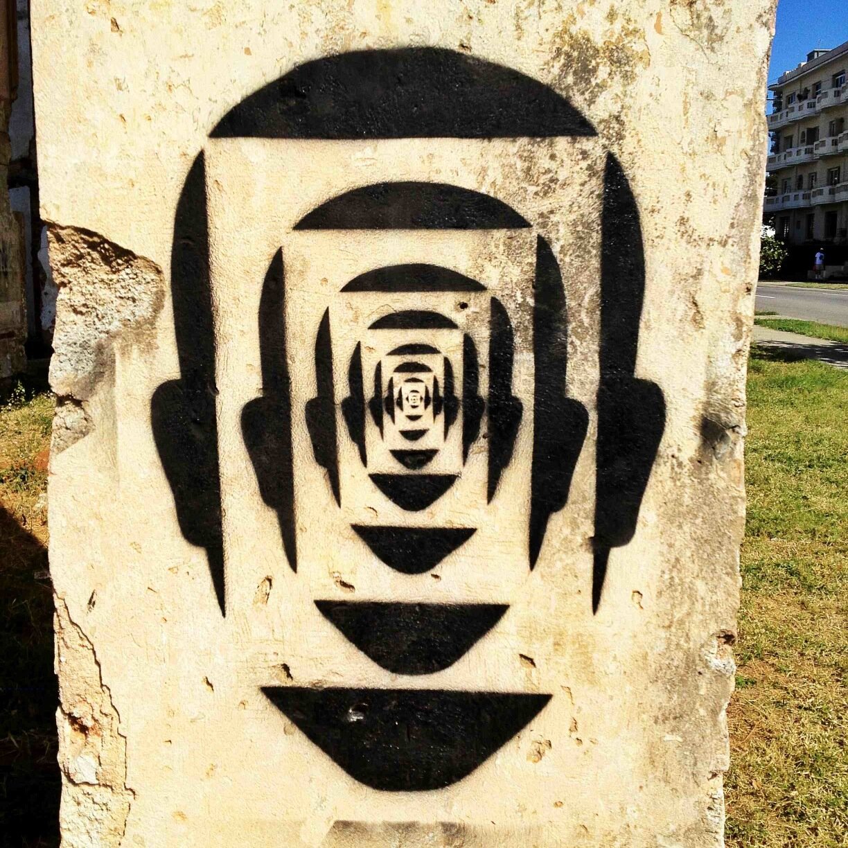 soundscrunchy's profile picture. sound. cities. resilience. havana. street vendors. ice cream. peanuts. faculty @comscarleton.