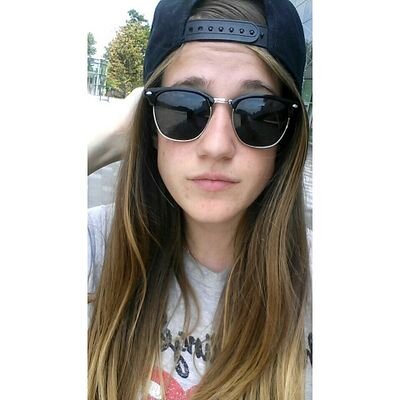 i wish that i could wake up with amnesia and forget about the stupid little things♡
