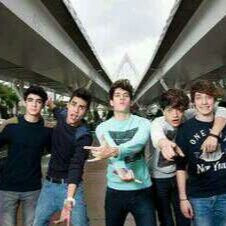 CD9TEAMWORLD's profile picture. 