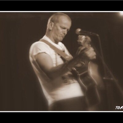 peyo642's profile picture. Guitariste, bassiste et photographe