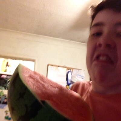 minimartiinzz's profile picture. love anime, comedians and unicorns.