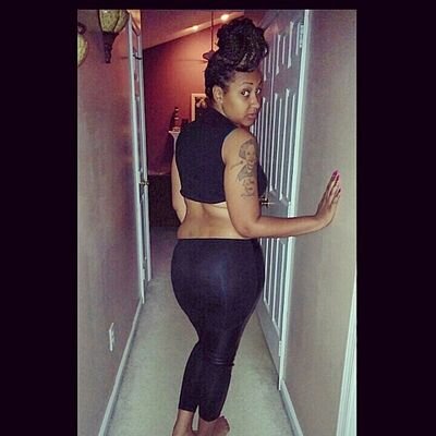 One week they love you,Next week they hate you....Both weeks i got paid #Boss #FuckLove AUGUST 25TH BOSS19...My baby ma/heart @cocaineshelley