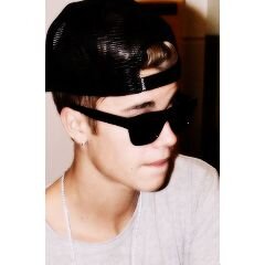 FOLLOW ME BACK ON @ismrsbiebs ASK FOR FOLLOW BACK BABE :)