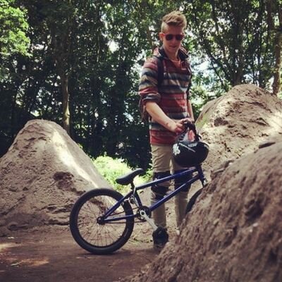 ride my little kid bike.  
if you can feel it you can heal it     Insta: pieterbasbmx