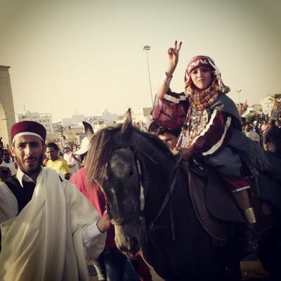 حاجتنا اليوم إلي للاخلاق الحميدة والنفس لإيجابيه السوية تفوق حزحمهاجتنا إليها في اي زمان مضي