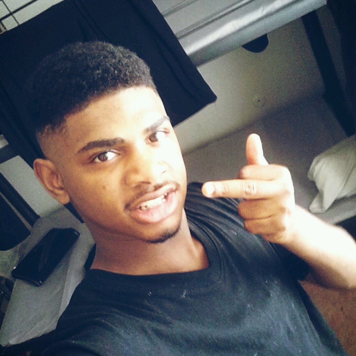 FOLLOW ME ILL FOLLOW BACK..B$E-MFC..R.O31st FRANK  R.I.P JAMES REST.OVER.PARK JAUN..KEEP IT $OLID KEEP DEM SNAKES OUT YA CIRCLE EVERYDOLLACOUNT STR8^