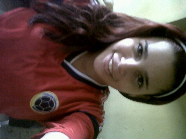 lchylinda's profile picture. chica extrovertida, amante de la ing de sistemas y el diseño grafico!