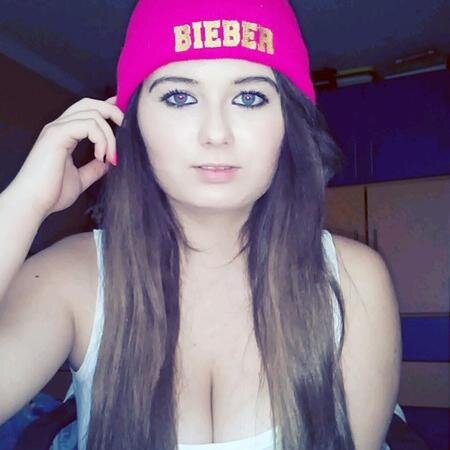 I'm Annie Kajbová  .                                  I'm 15 years old                                       live in Czech Republic