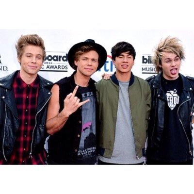 I gave you a free follow so follow @damnastxn for me please