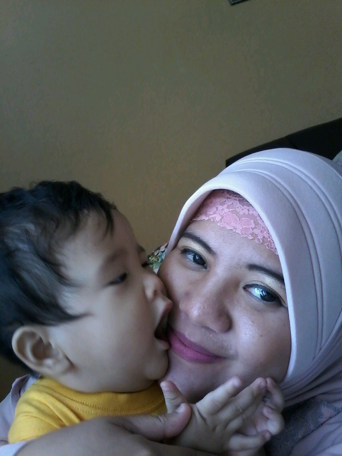 ievshata's profile picture. Menjadi sukses itu baik,tapi menjadi bahagia jauh lebih baik☺