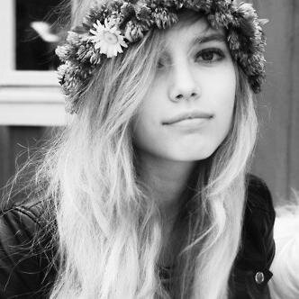 Hiiiiiii. Love,Singing,Dream,this is my life..♫♫❤