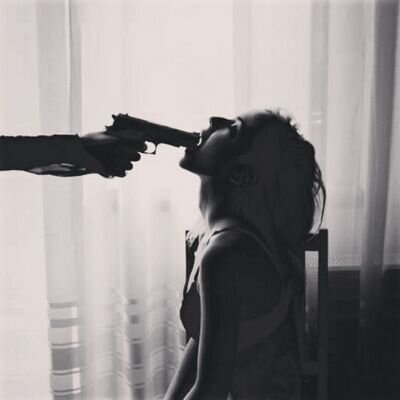 DEPRESSION/ Esa chica queria vivir pero su pasado no la dejaba/Me encantaria ser thinspo pero lo que mas me gustaria es llegar a ser feliz. 99