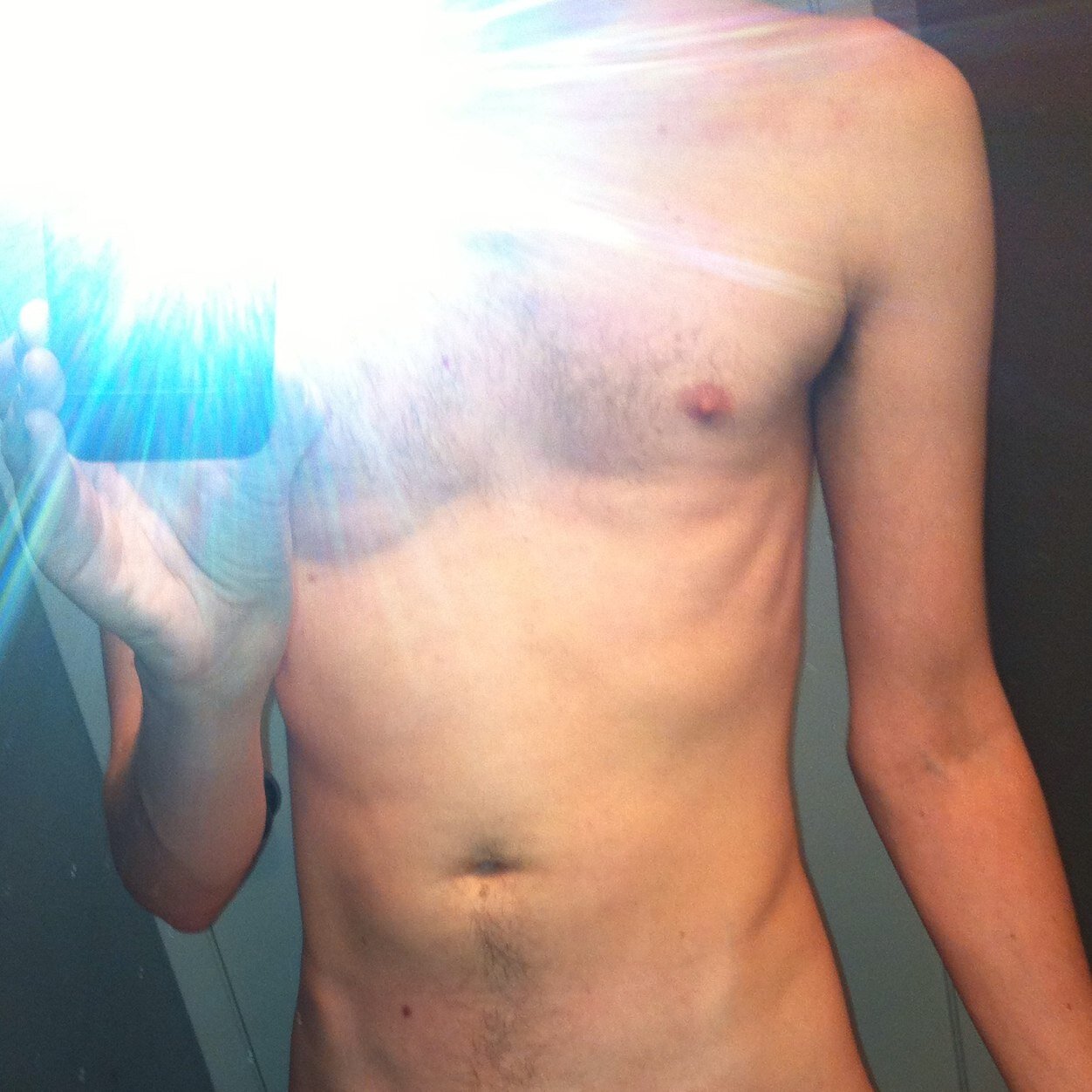Just a friendly gay in Los Angeles here. This profile is definitely NSFW, so if you don't like naked, sexy men you probably shouldnt scroll down, haha ☺️