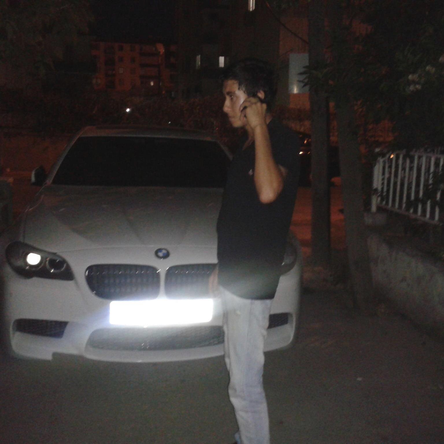 yal_33's profile picture. Yaptığım Hiç Birşeyden Pişman Değilim:)