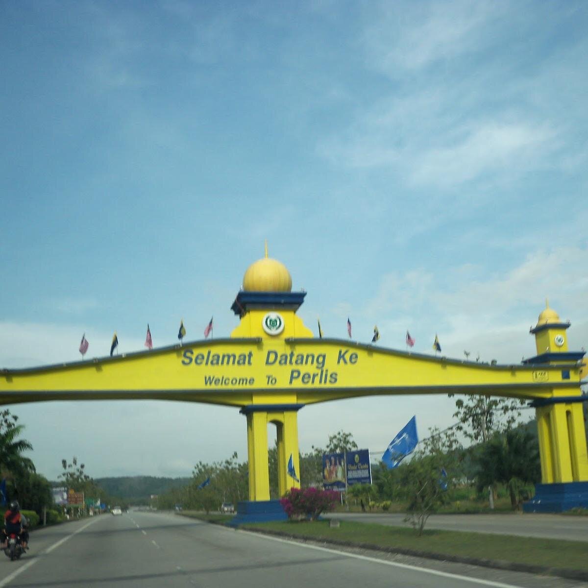 iLUV●DEAL●ONLINE●MARKET #DealOnlineMarket #DOMplace #PERLIS #PerlisDOMplace 
Interestings : Lifestyles : Unlimited : VALUE 
#FOLLOWBACK