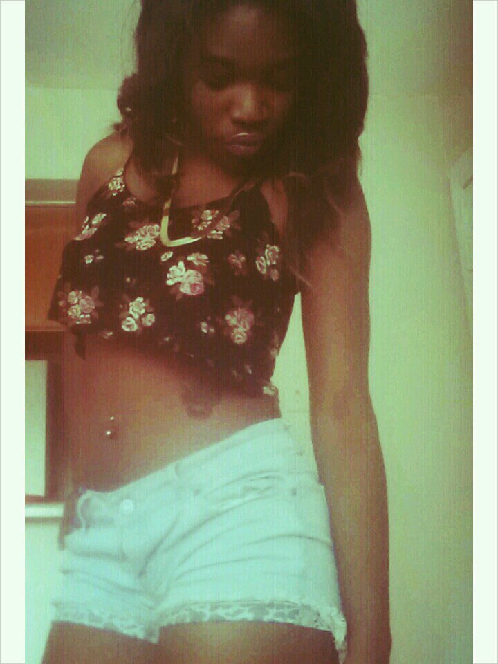 ♀ libra' BLUNTSS&lesbianns'!  @papirawaf  ←thats alll ME!`♡