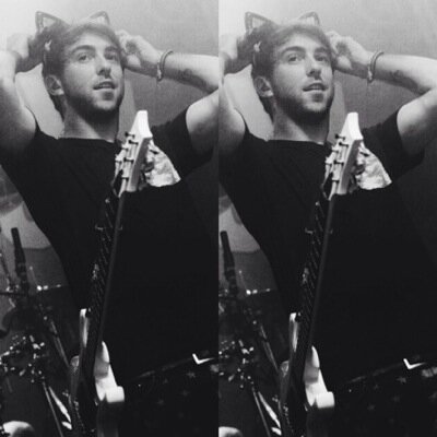 free follow from @adaydreamawxy bc you're awesome. follow me on there, thanks x