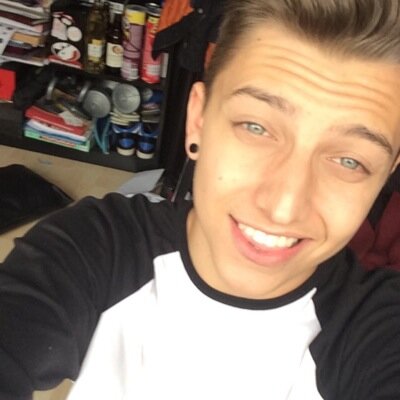 Member of @team_katalyst Aspiaring Tattooist. Qualified Diver. Dancer and freerunner