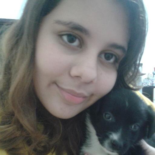 Minha paixão é a musica e a atuação , não resisto a livros e Harry Potter , meu maior sonho é ir morar em Londres, sou Lovact , Directioner , Arianator , etc...