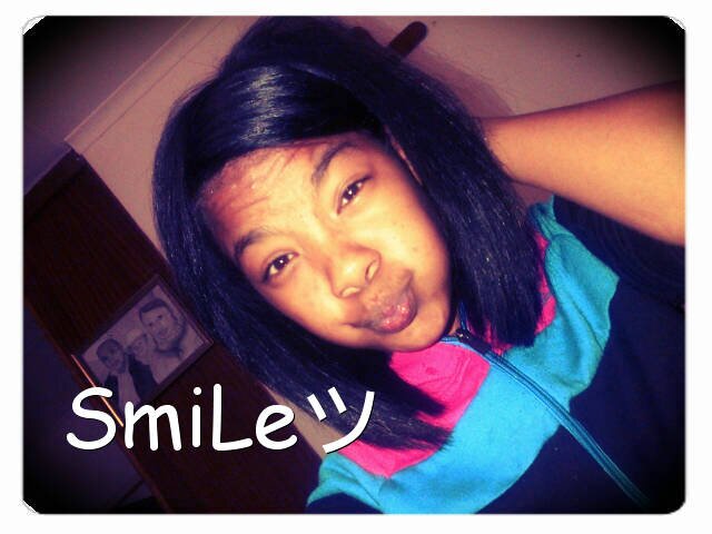 I'm a vewi chilled person,ii love going out,meeting new ppl & laughing,having a great time & enjoying life♥