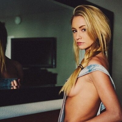 Singer and Cher Model. In love with Cameron Dallas and Justin Bieber