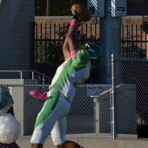 freshmeat_11's profile picture. You follow me ill follow you!.Im just a young football player tryin to make it! Never underestimate the common man.