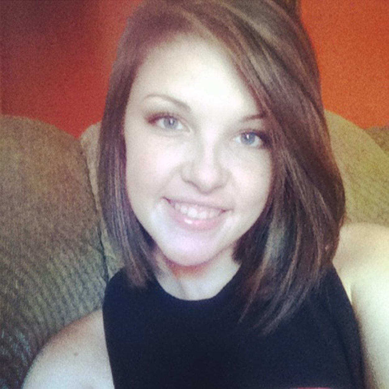 Just a small town girl, livin' in a lonely world