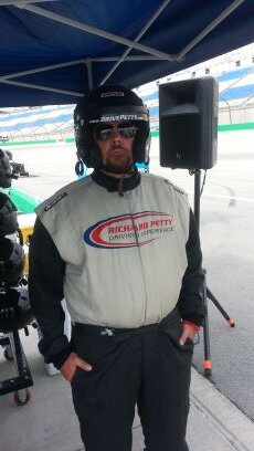 Phillip88fan's profile picture. Enjoy the outdoors. Weekends spent outdoors when possible. Really enjoy watching UK Ball. Just a guy. And I don't do Fans Only. Show me yourself. & be yourself.