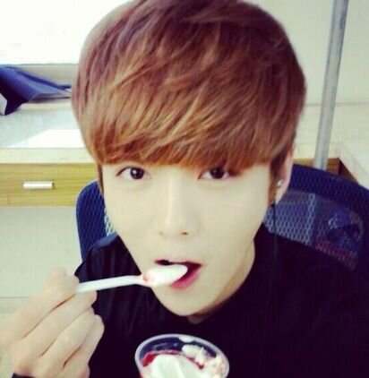 ‏‏‏‏رآح يتسككر ! اللي يبي يتابعني الله يسعده  يتابعني هنا ‎
      any one wanna follow me .. Fllow ‎@lumin_1 because that account will Close ! ‎@lumin_1