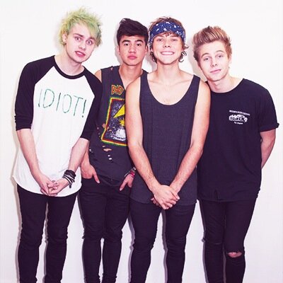 It would be so awesome if you could follow my other account @5SOSisLife_94 love you bunches. @5SOSislife_94