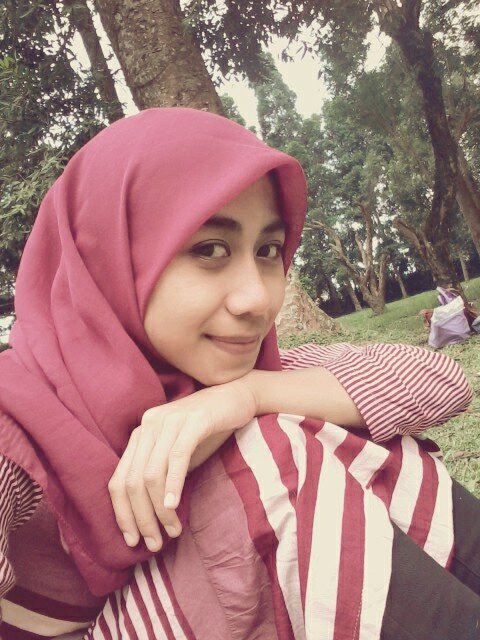 fajriah33's profile picture. 