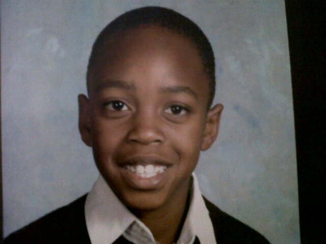I am a boy who just loves Manchester United.I play rugby and listen to 2 chainz. I don't talk a lot but just love having company. Bbm 2A401DE0