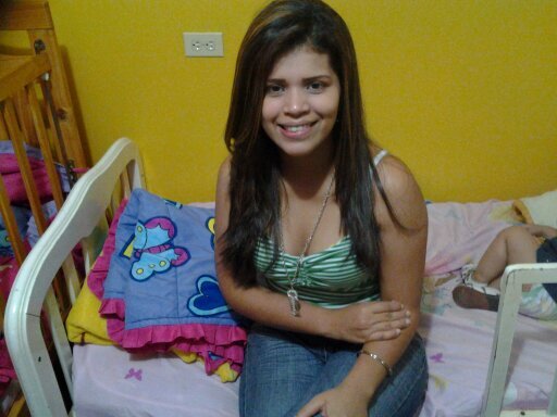 bella,simpatica,humilde. mama de mis tres VALES las AMO