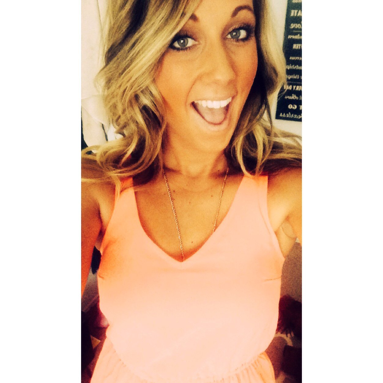 SUNSHINNNEEExo's profile picture. I like to practice being absolutely in love with my life, every single day. IG:Sunshinnneee