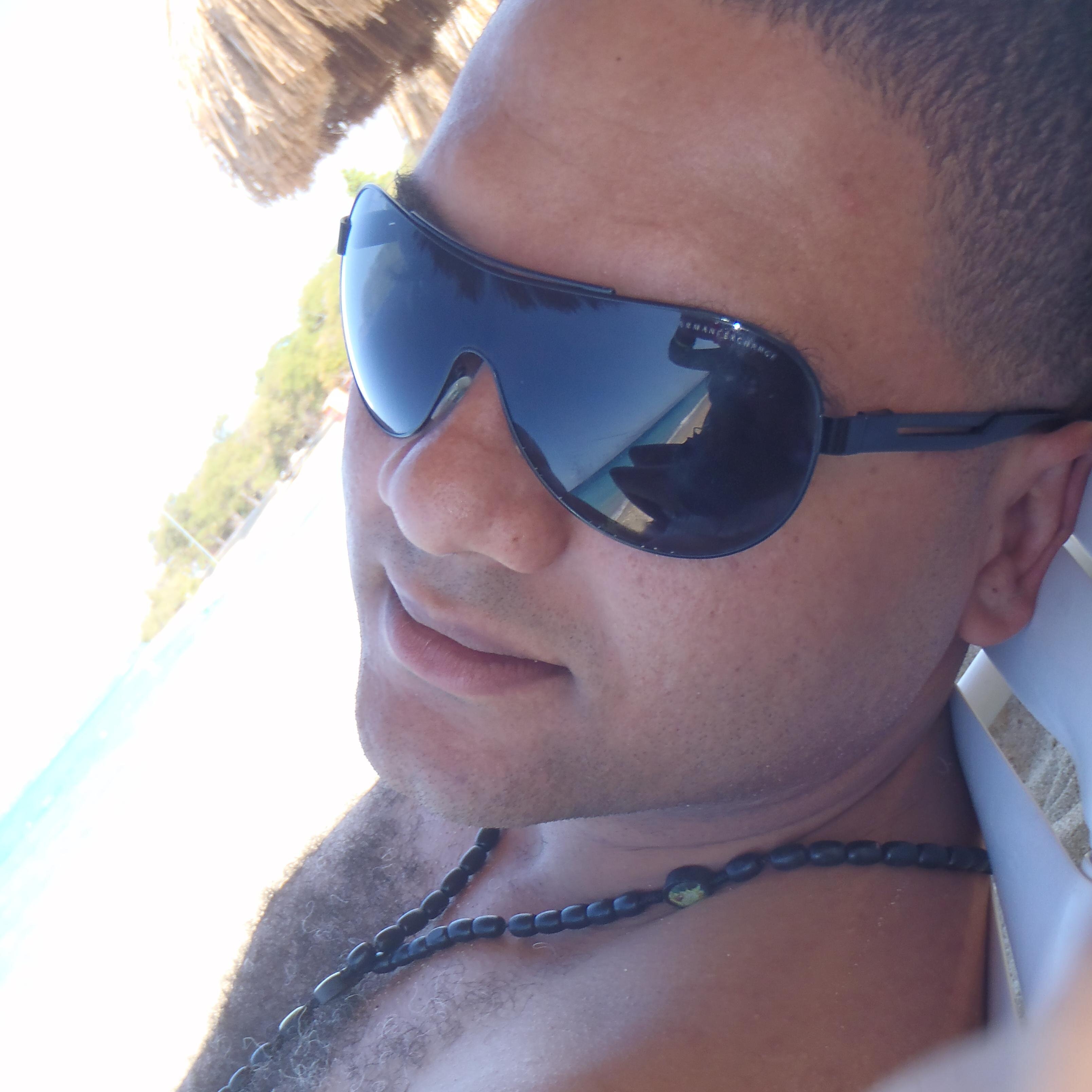 Happinessdotcom's profile picture. Work Harder.