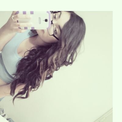 VanessaVarelas's profile picture. 