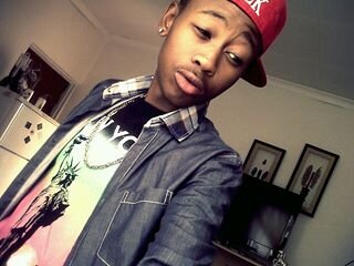 jusscallme_theo's profile picture. Change your negative views