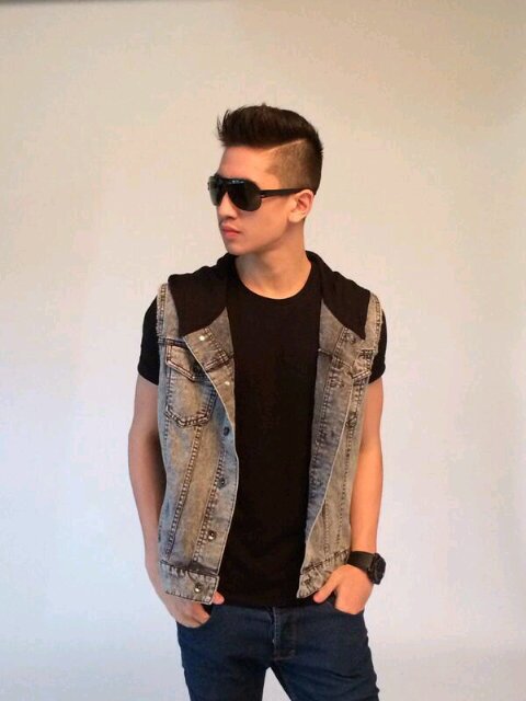 OFFICIAL VerrellAddict Bogor || Followed by @BramastaVerrell 31 Maret 2014 ||19.17 WIB || Keep support you always ||