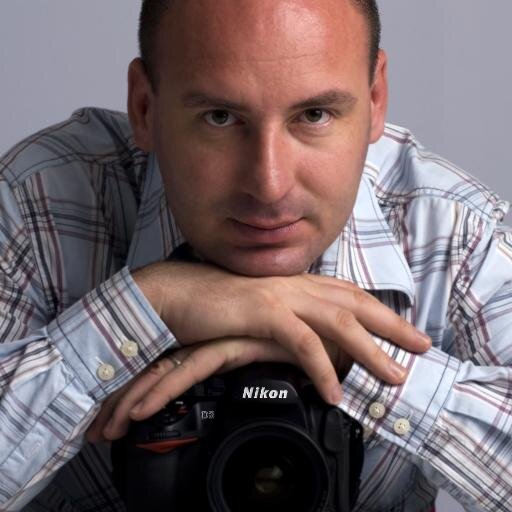 valentinutafr's profile picture. reporter-photographe