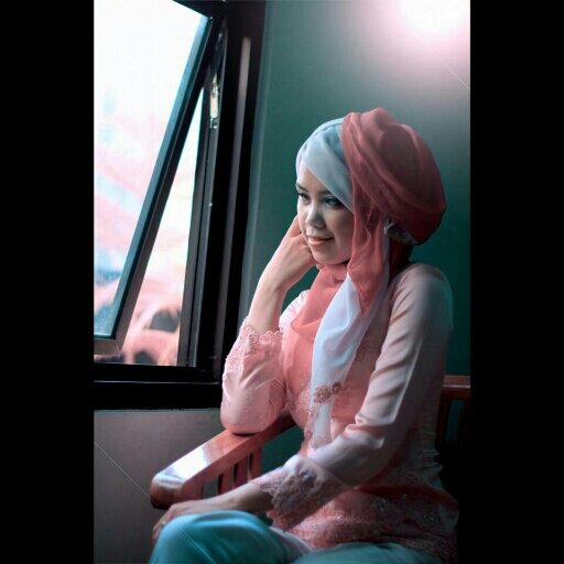 midwife | model | runner up Miss Sophie | Roro Kepribadian | beinviciblebutkeephumble | ig : @istinafirokhmah