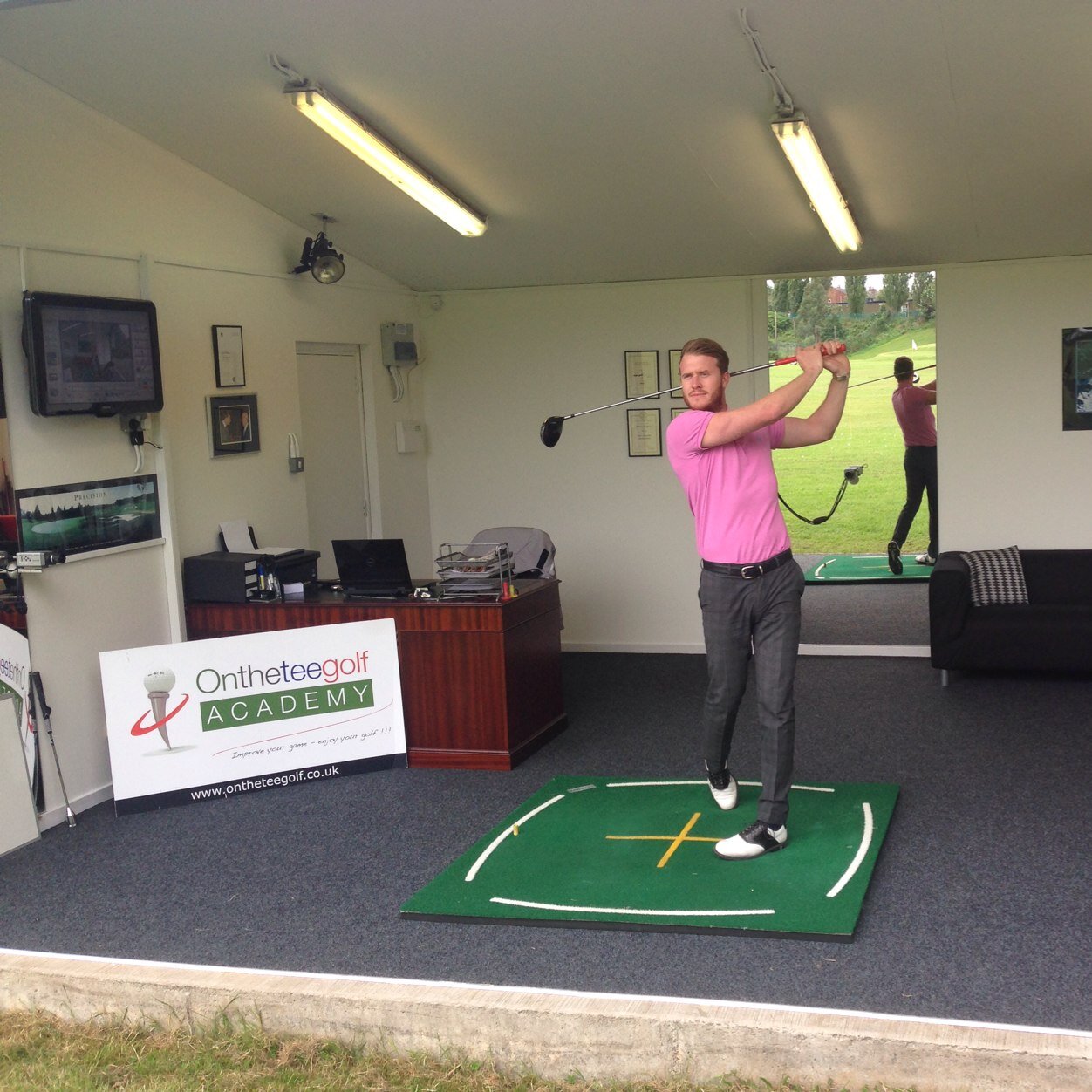 We are sad to announce that we will be closing down on 31st October 2014. Our pro Danny Midgelow and his academy will be moving to Moorend in Bramhall.