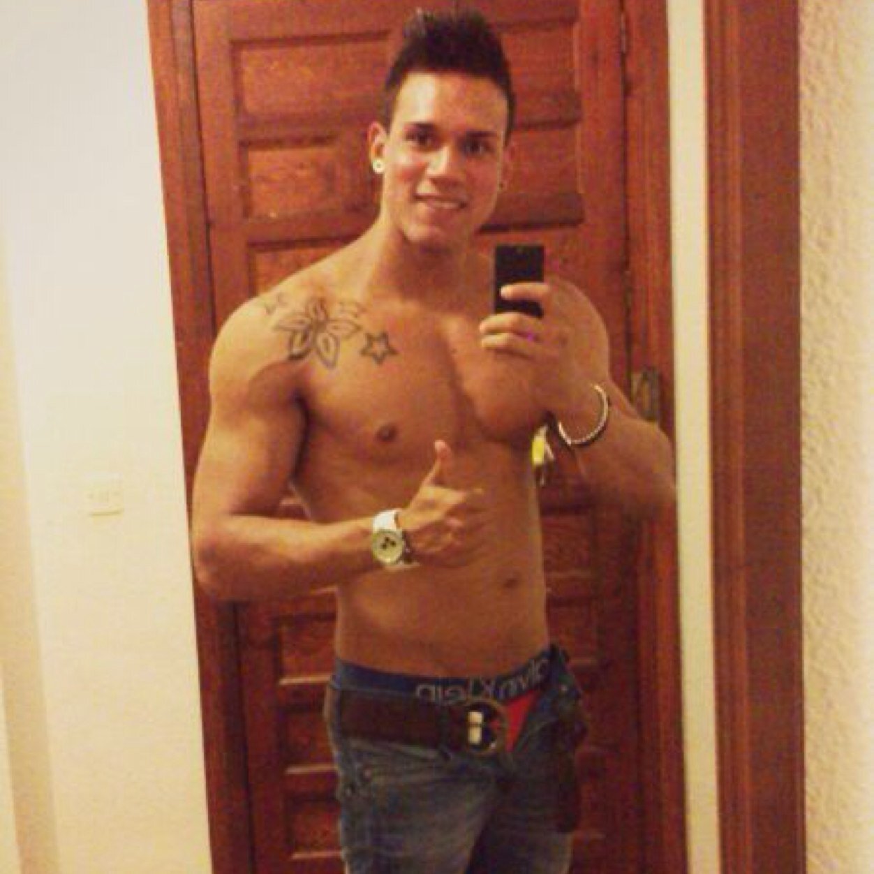 vamos a montar quiloooomboooss!! bachateame mamá diimeloooo papiii