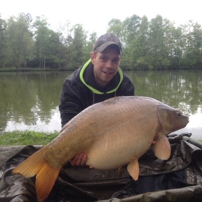 I'm 28 married to my beautiful wife we have 5 beautiful kids and expecting our 6th.. I love carp fishing and family time