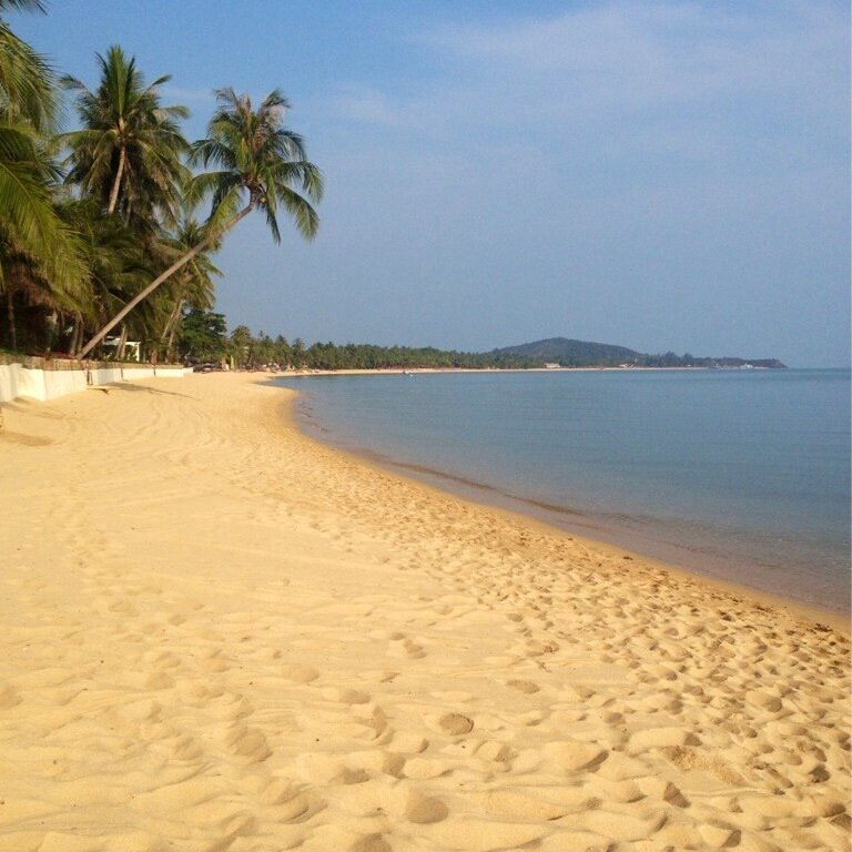 Bobby & Becky left the London, UK in April 2014 to to embark on an adventure travellling around and live in SE Asia. 
First stop ~ Thailand