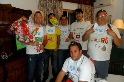 soy un chiko alegre,divertido,simpatiko y amigo de mis amigos. Soy licenciado en humanidades y ciencias de la educacion.
